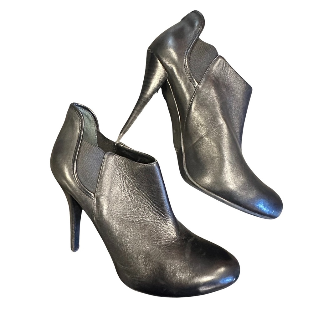 Guess black leather heal booties